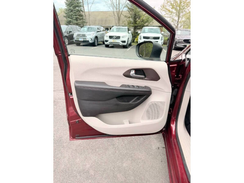 2017 Chrysler Pacifica Touring Plus