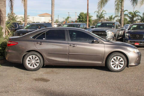 2017 Toyota Camry LE