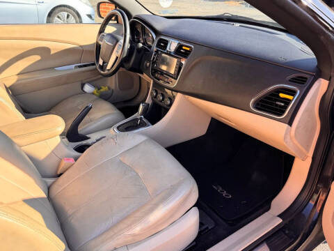 2013 Chrysler 200 Limited