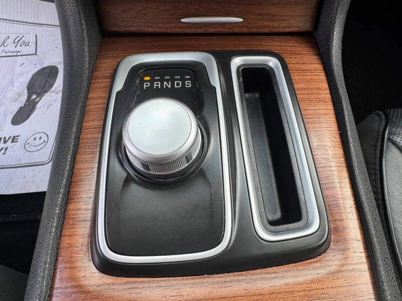 2017 Chrysler 300 C Platinum