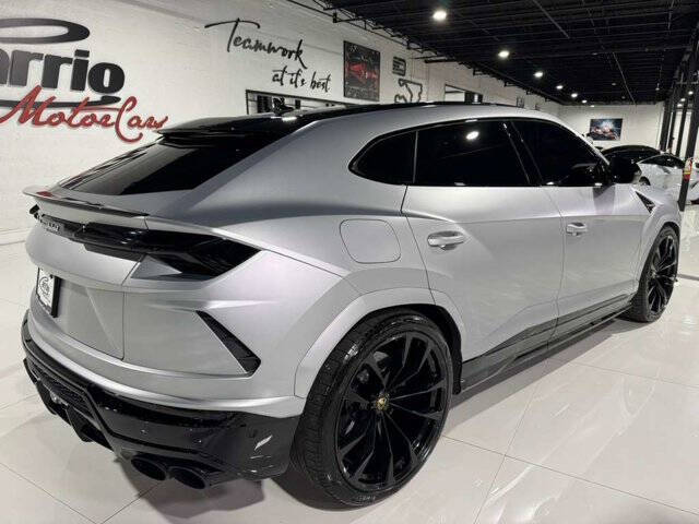 2022 Lamborghini Urus