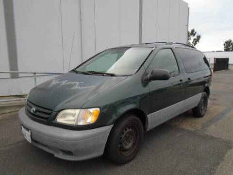 2002 Toyota Sienna CE