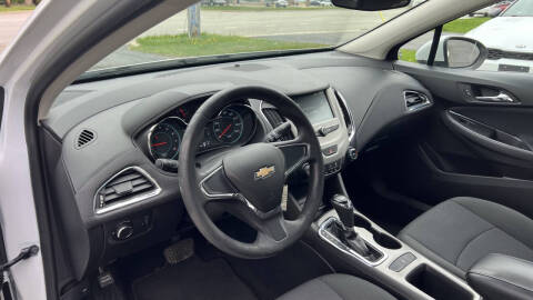 2017 Chevrolet Cruze LS Auto