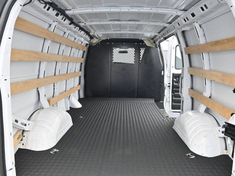 2024 GMC Savana 2500