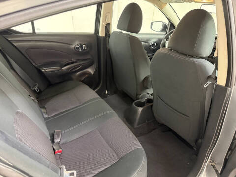 2017 Nissan Versa 1.6 S