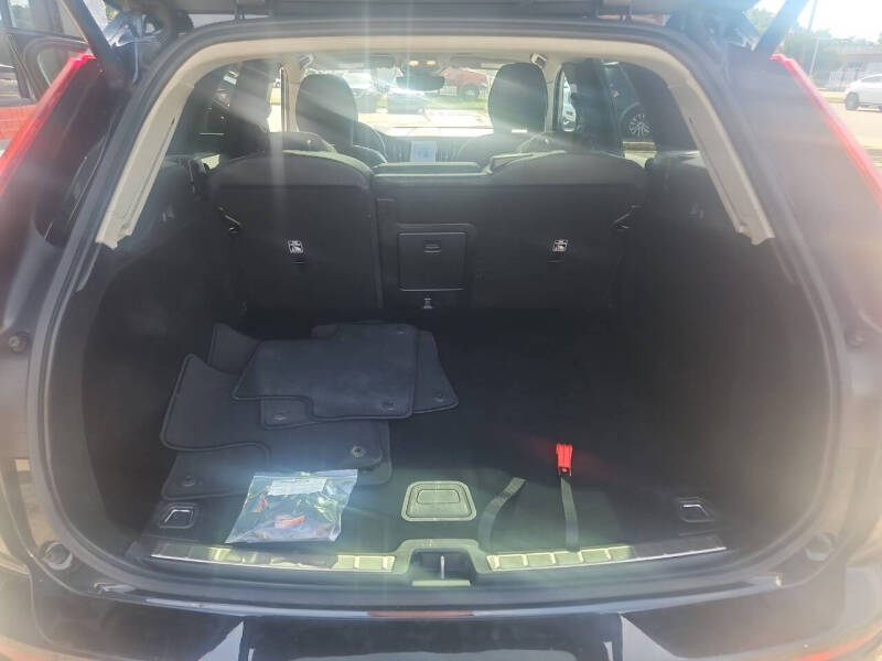 2023 Volvo XC60 B5 Ultimate Bright Theme