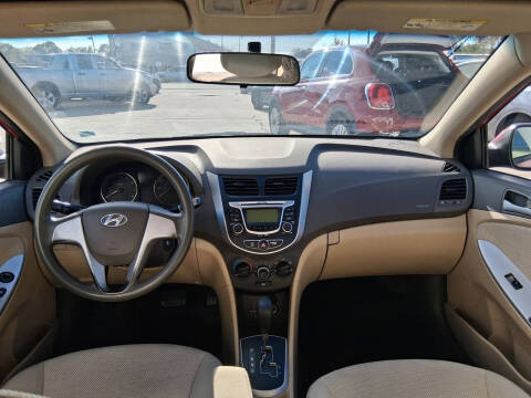 2012 Hyundai Accent GLS