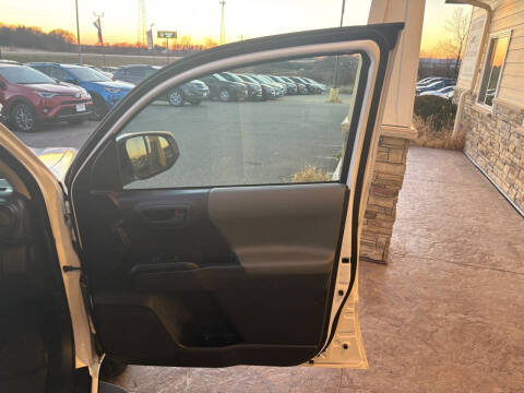 2022 Toyota Tacoma SR V6