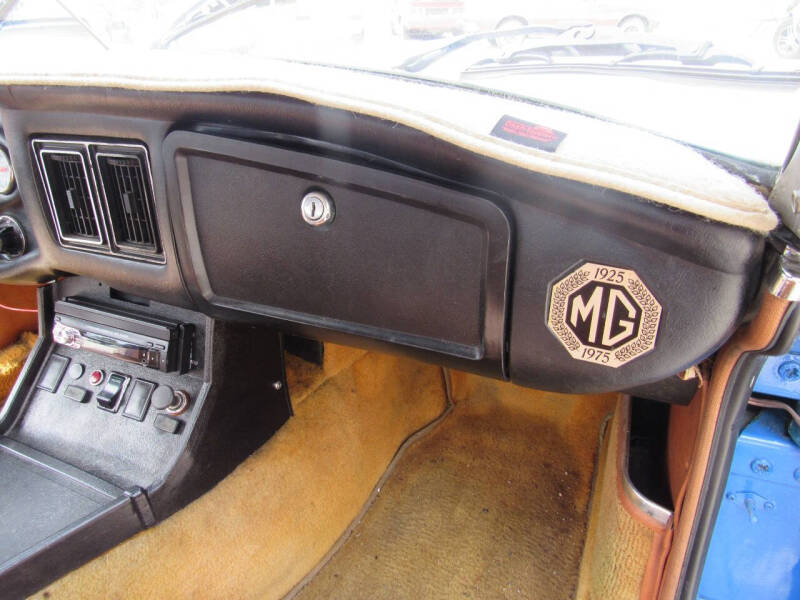 1975 MG MGB