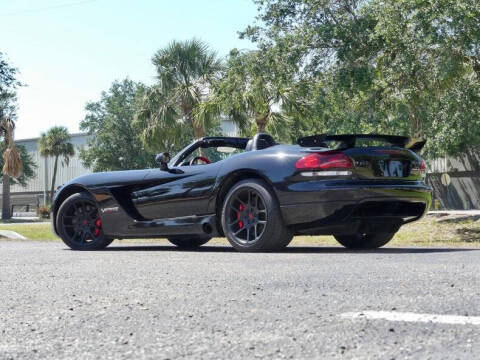 2004 Dodge Viper SRT-10