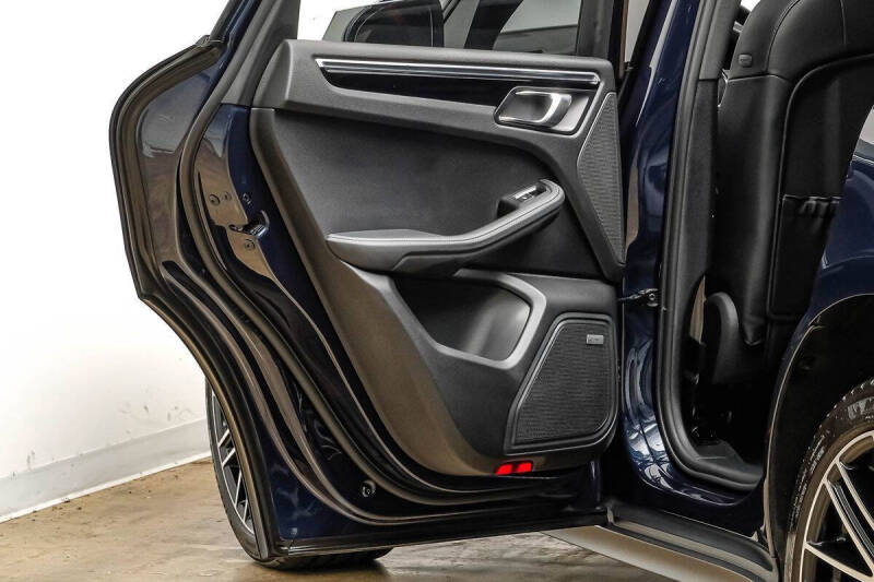 2022 Porsche Macan S