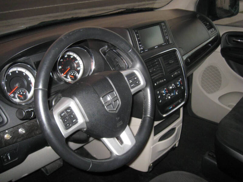 2016 Dodge Grand Caravan SXT Plus