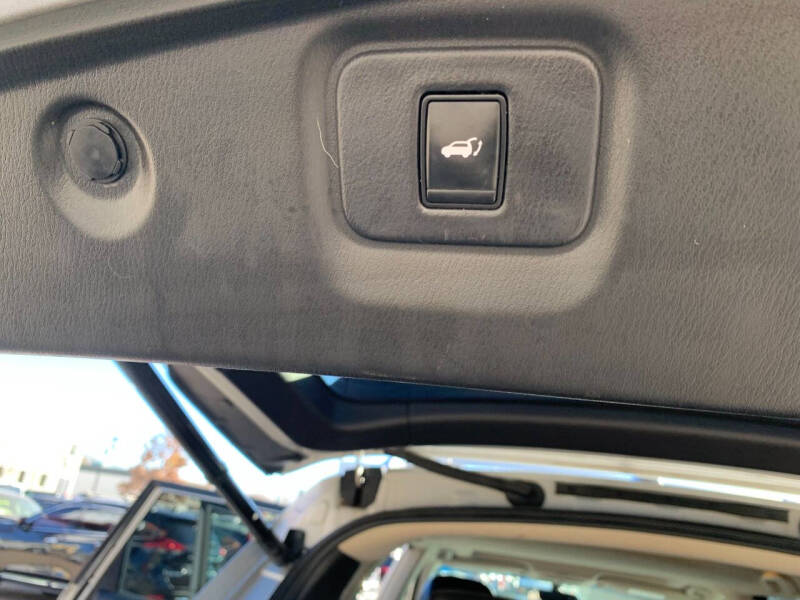 2015 Nissan Pathfinder Platinum