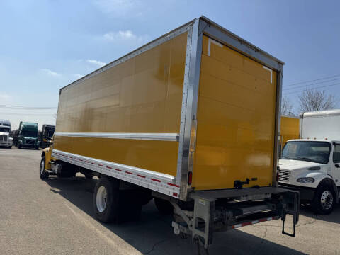 2019 Freightliner M2 106