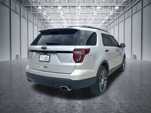 2016 Ford Explorer Sport