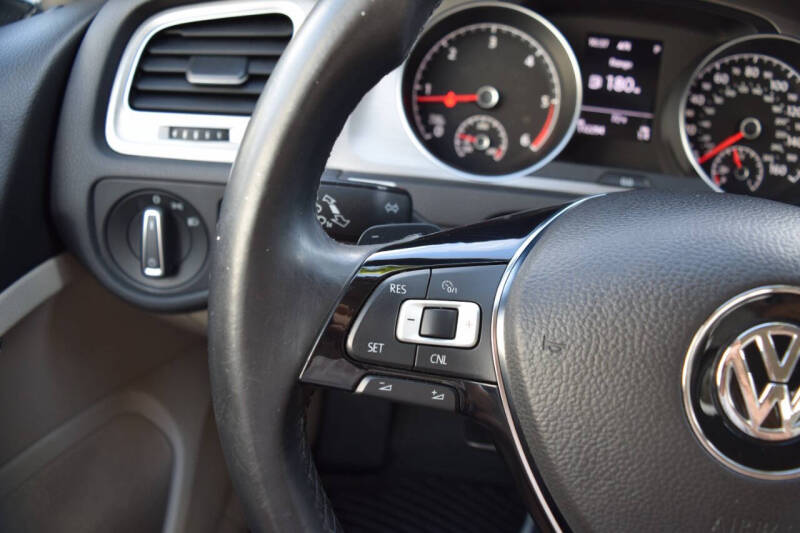 2015 Volkswagen Golf TDI SE