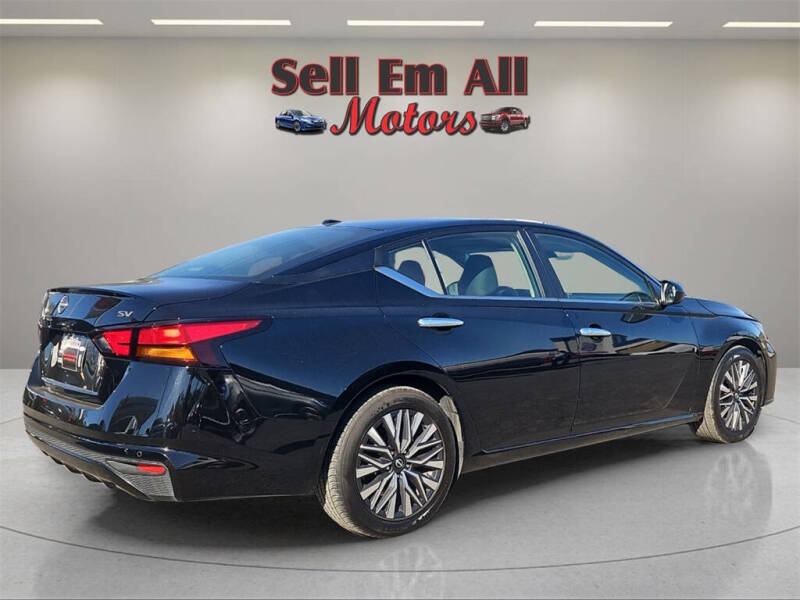 2024 Nissan Altima 2.5 SV