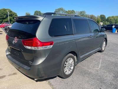 2013 Toyota Sienna XLE 8-Passenger