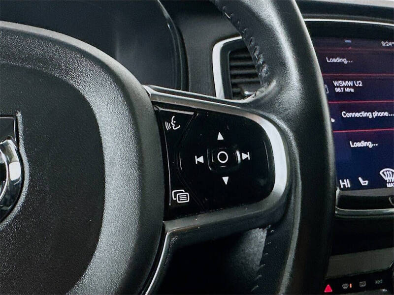 2016 Volvo XC90 T5 Momentum