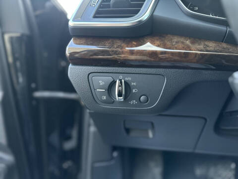 2018 Audi Q5 2.0T quattro Premium Plus