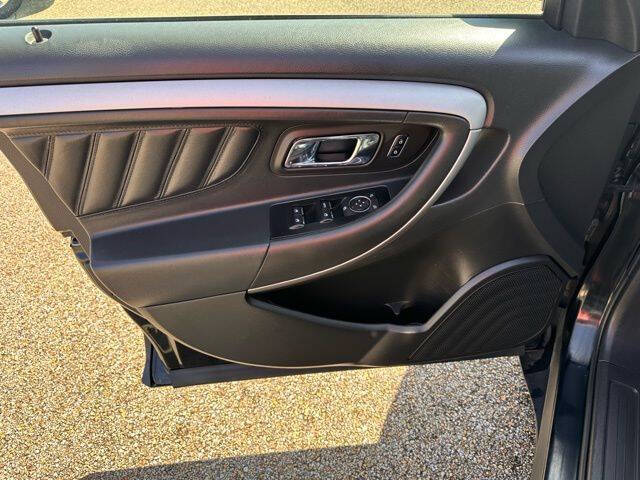 2018 Ford Taurus SEL
