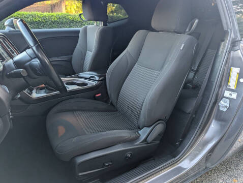 2022 Dodge Challenger SXT