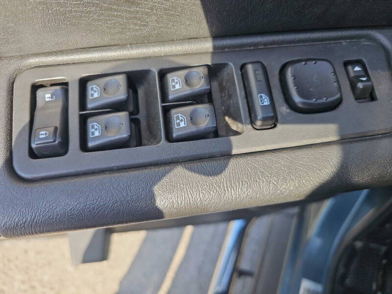 2005 HUMMER H2