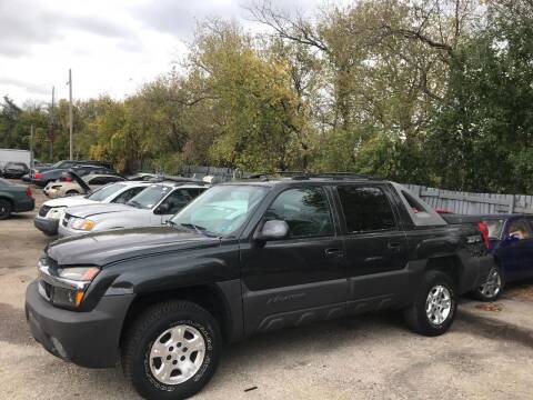 2004 Chevrolet Avalanche for sale at Carson's Cars in Milwaukee WI