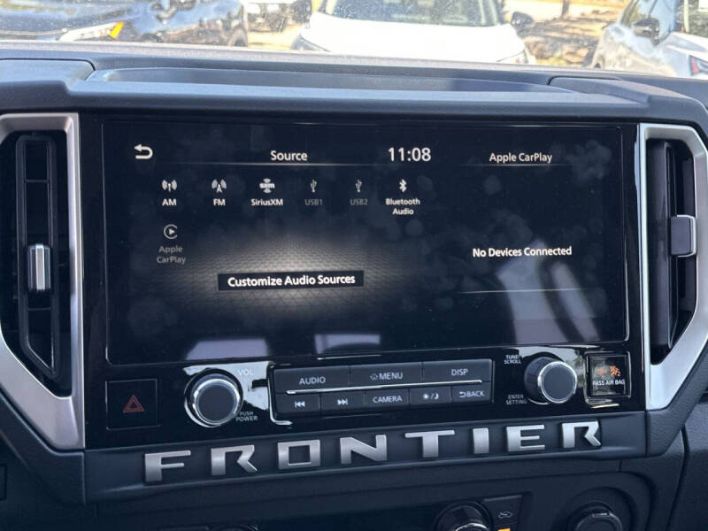 2025 Nissan Frontier SV