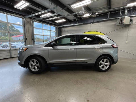 2020 Ford Edge SE