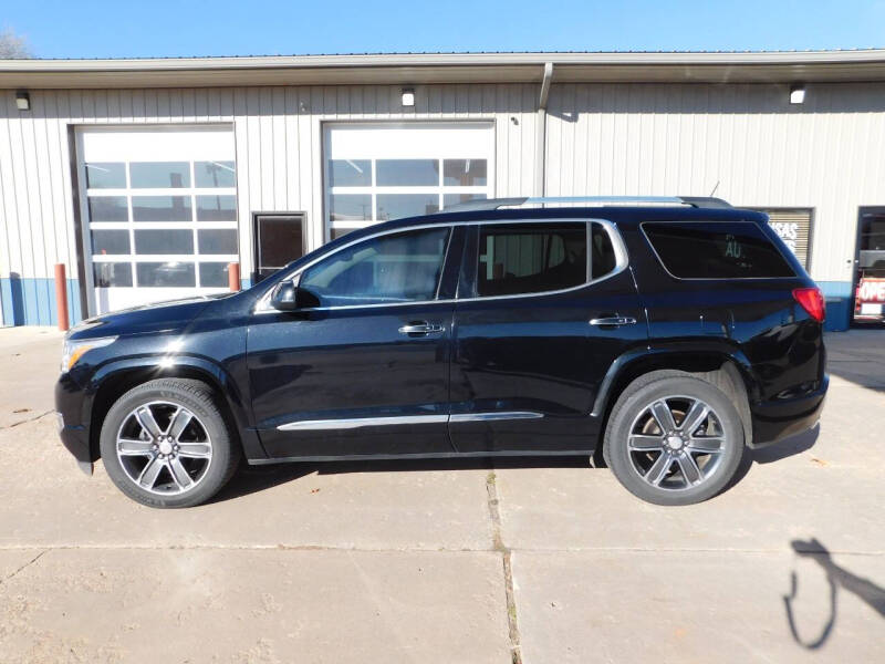 2017 GMC Acadia Denali
