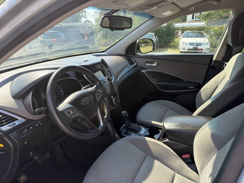 2016 Hyundai Santa Fe SE