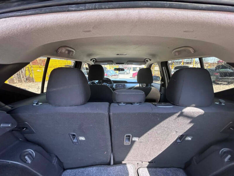 2019 Nissan Kicks S