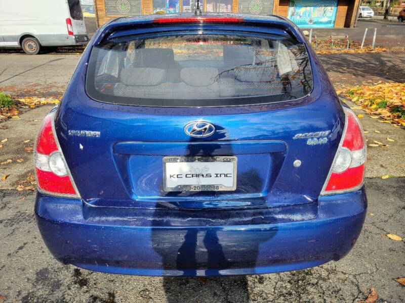 2010 Hyundai Accent Blue