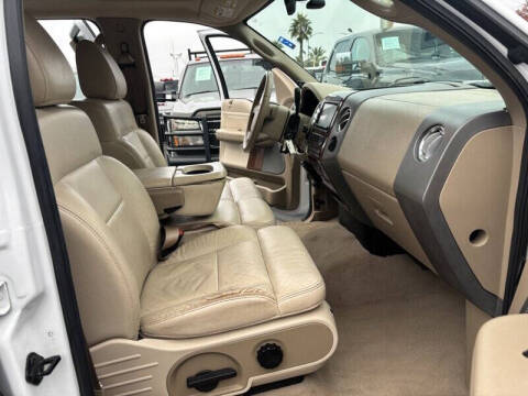 2004 Ford F-150 Lariat