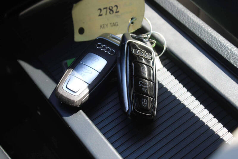 2019 Audi e-tron quattro Prestige