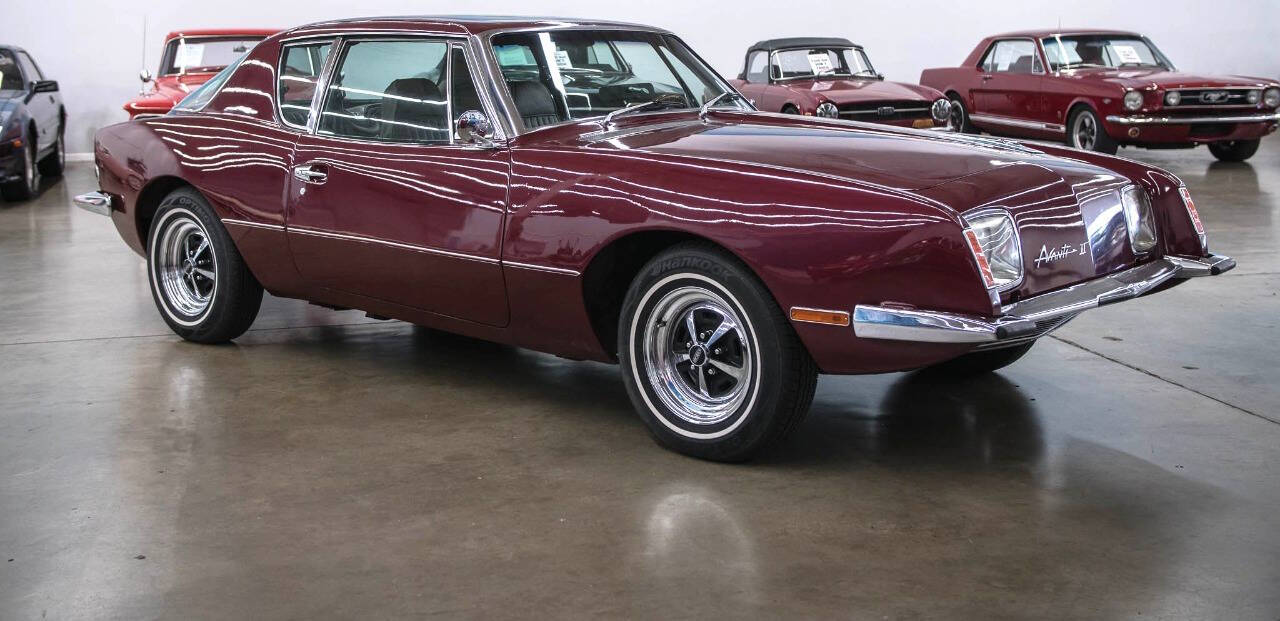 1977 Studebaker Avanti 5