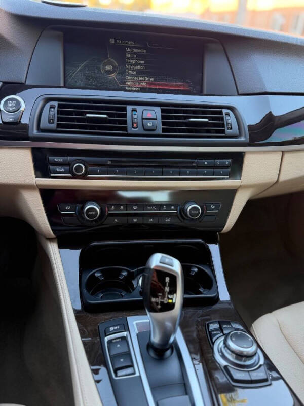 2013 BMW 5 Series 528i