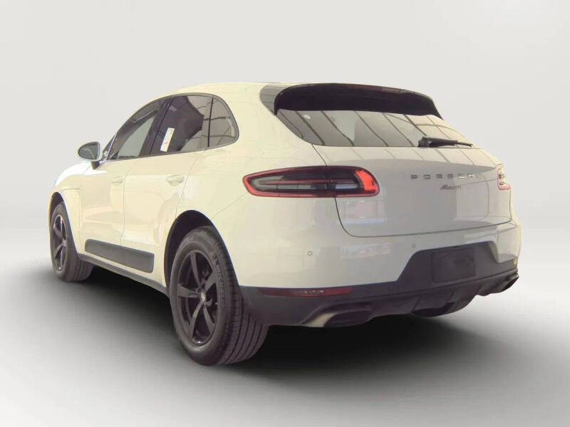 2017 Porsche Macan
