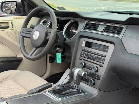 2010 Ford Mustang V6