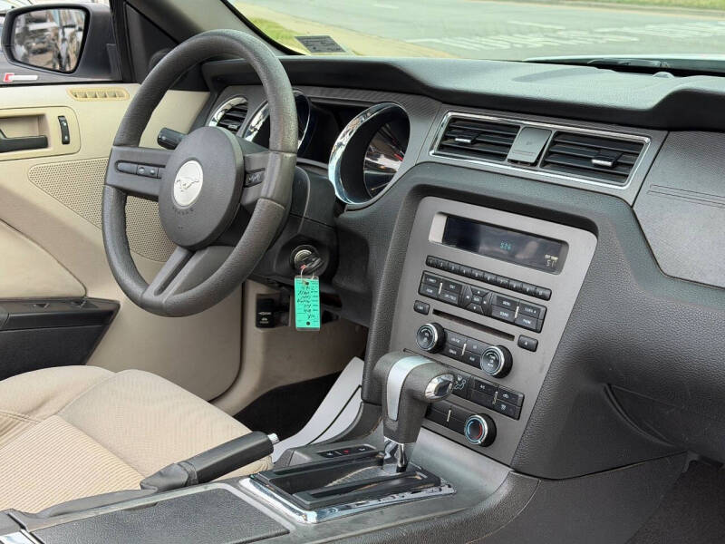 2010 Ford Mustang V6