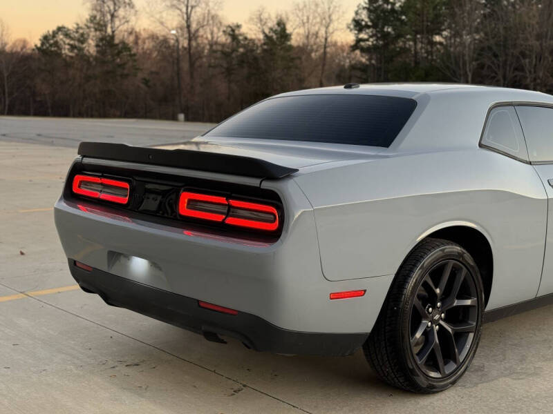 2020 Dodge Challenger SXT