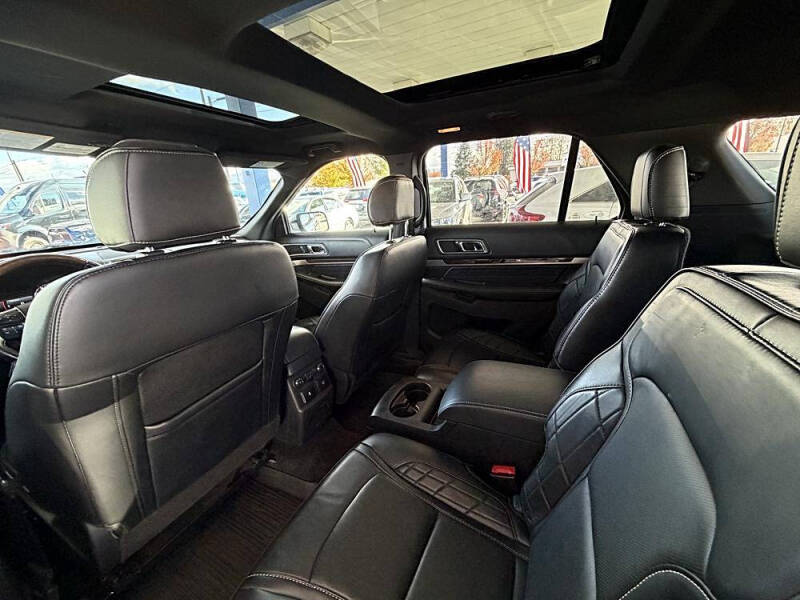 2017 Ford Explorer Platinum