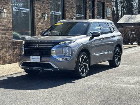 2022 Mitsubishi Outlander for sale at The King of Credit in Clifton Park NY
