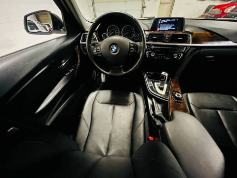 2017 BMW 3 Series 320i xDrive