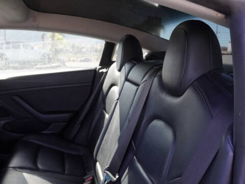 2020 Tesla Model 3 Standard Range Plus