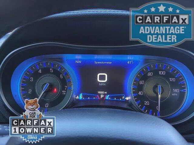 2023 Chrysler 300 Touring