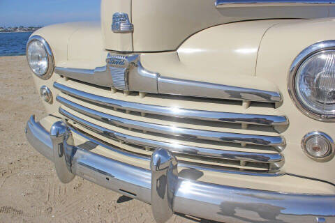 1948 Ford Super Deluxe