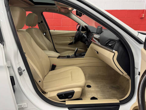 2015 BMW 3 Series 320i