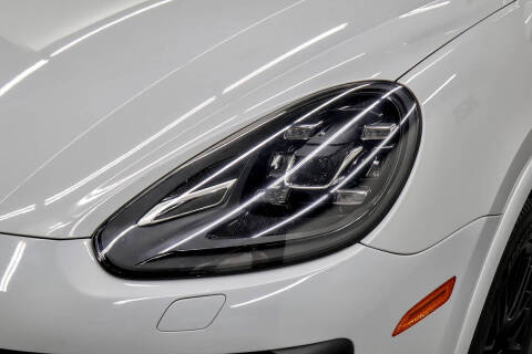 2016 Porsche Cayenne GTS